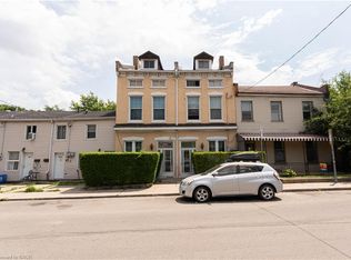 168 Macnab St N #166, Hamilton, ON L8R2M4