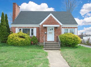 61 Yale St, Hartford, CT 06114