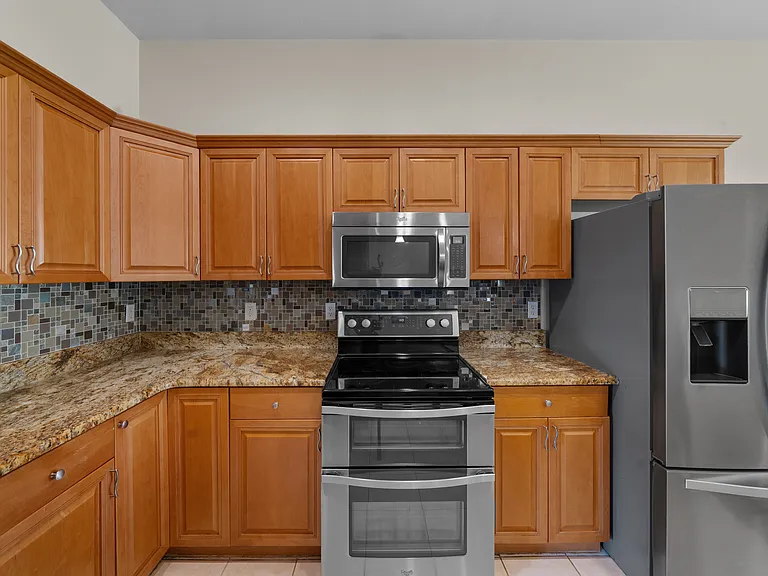10538 Palmetto Blvd — Photo 10