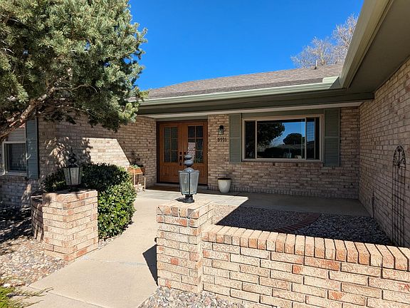 2nd image of 5901 Los Hermanos Ct NE