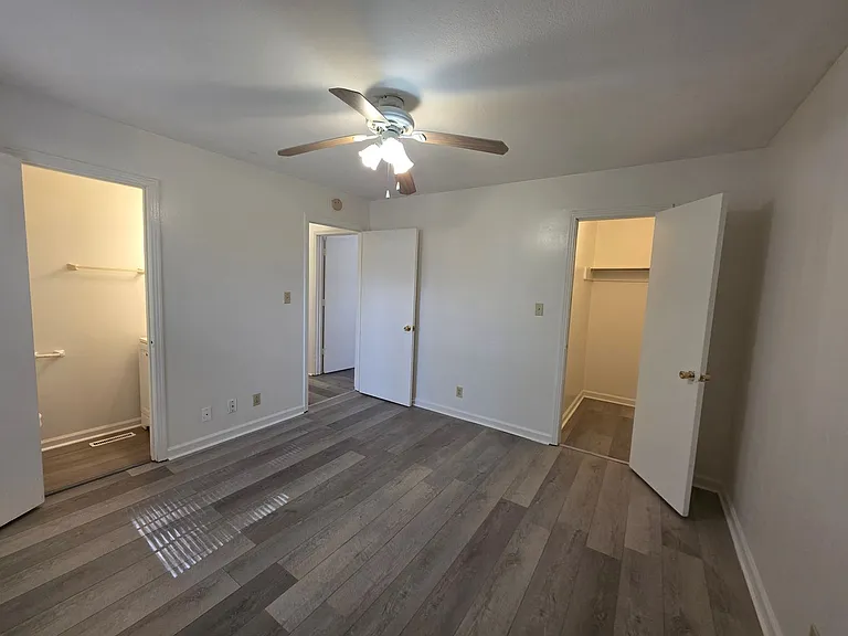386 Elaine Dr — Photo 10