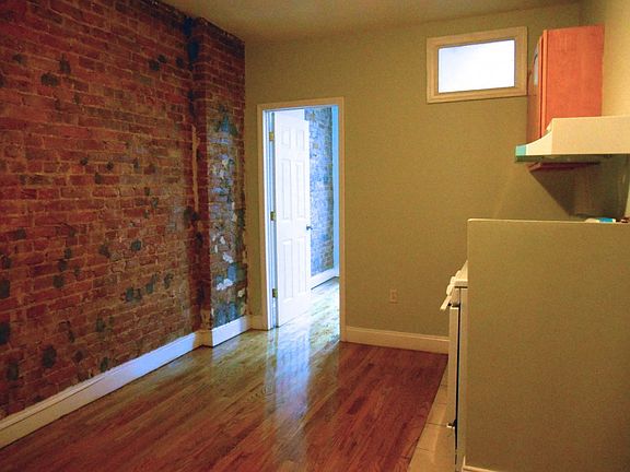 2nd image of 1721 Lexington Ave APT 4