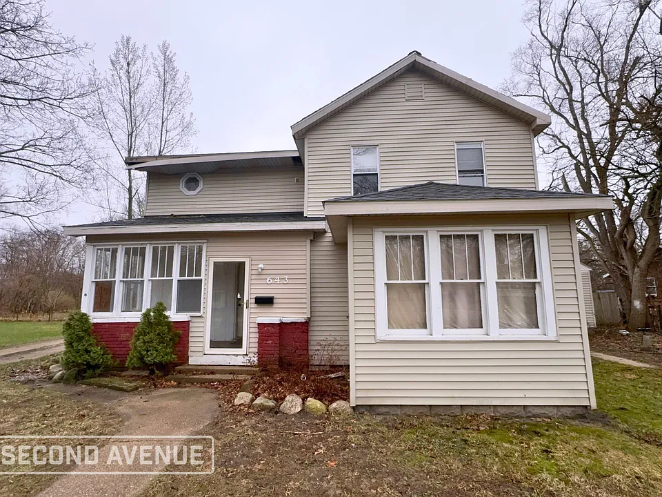 643 Jackson Ave
