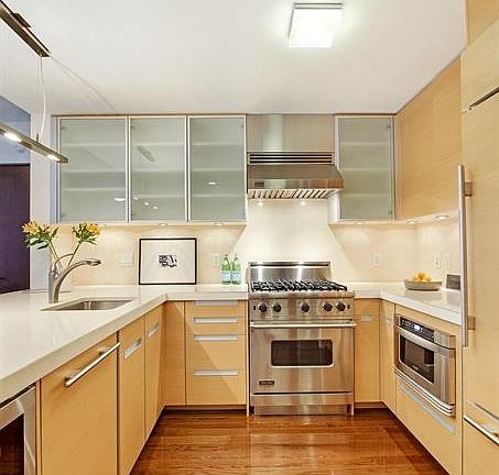 3rd image of 462 W 58th St APT 4C