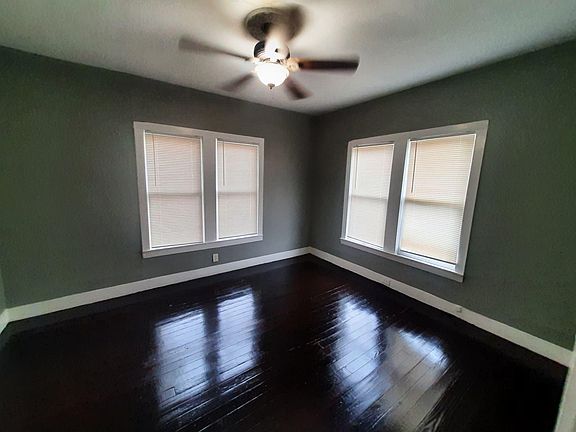 4th image of 224 Holland Ave