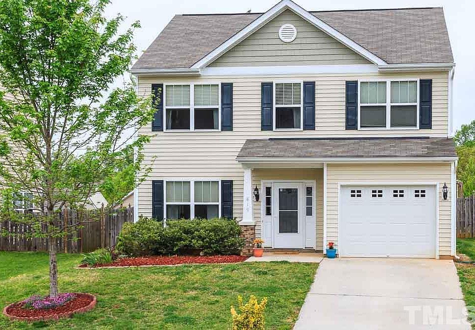 1st image of 819 Blue Lake Dr