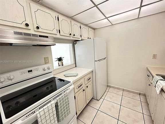 3rd image of 14301 N Kendall Dr APT 109B