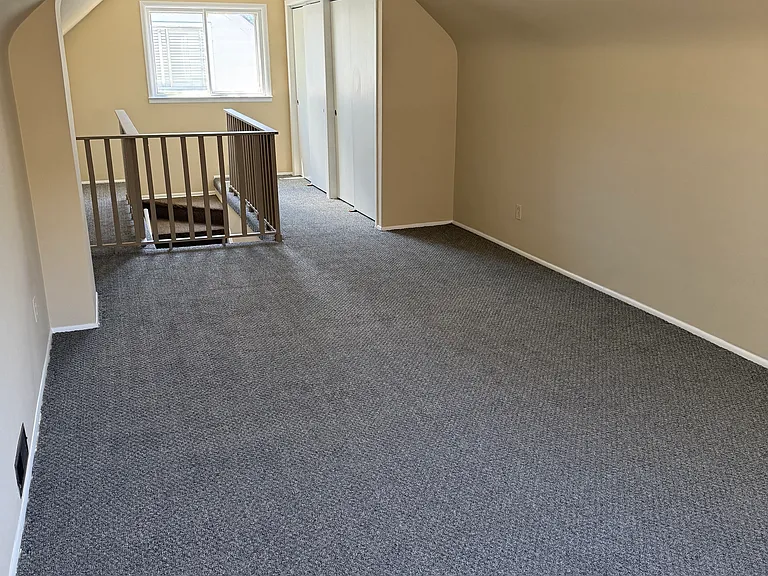24425 Florence St — Photo 13