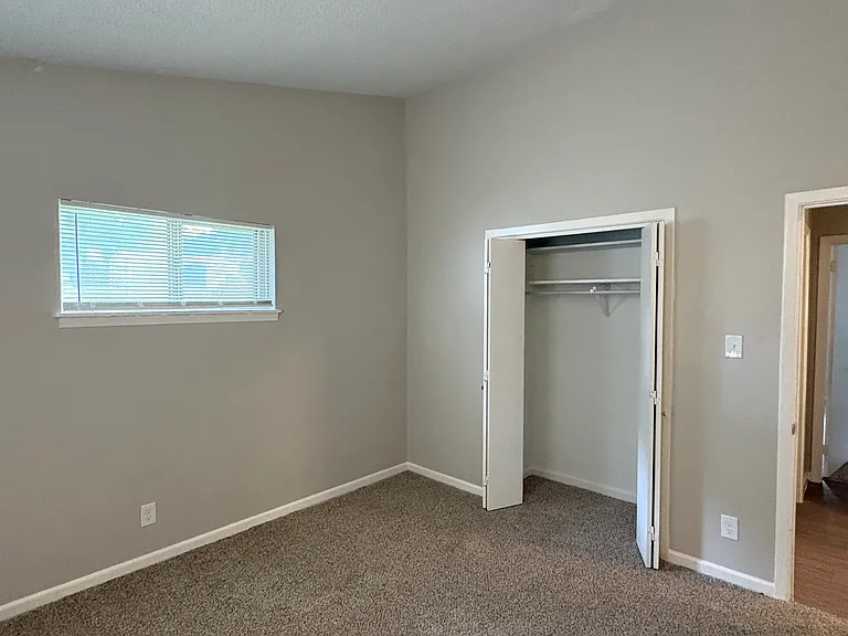 7318 L St — Photo 16