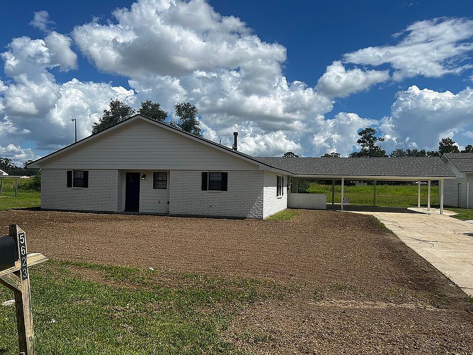 1st image of 5623 Pinewood Dr E
