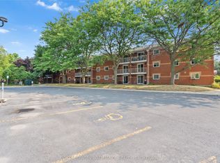 573 Armstrong Rd #302, Kingston, ON K7M8J8
