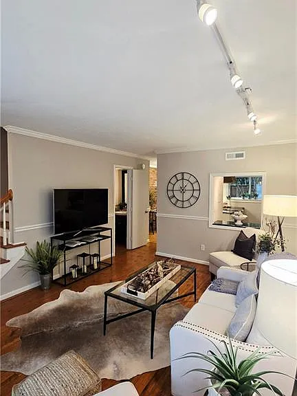3119 Colonial Way #F — Photo 4