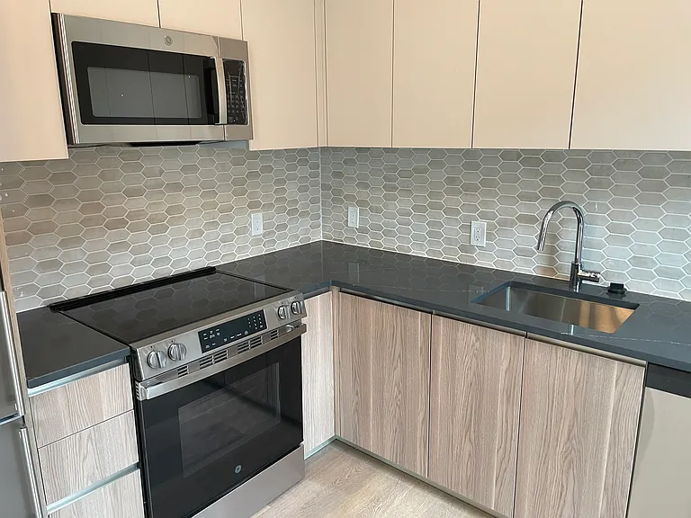 933 N St NW #201 — Photo 5