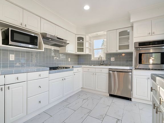 3rd image of 431 Monaco Ave