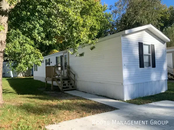 8703 Wabash Ave Trailer 16, Terre Haute, IN 47803