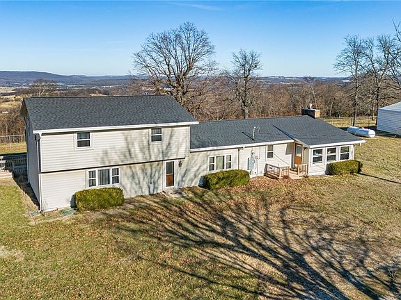 3rd image of 18880 S Skylight Mountain Rd