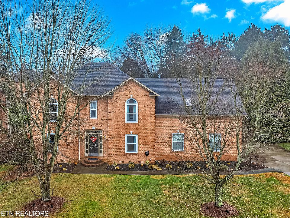 1st image of 300 Treyburn Dr