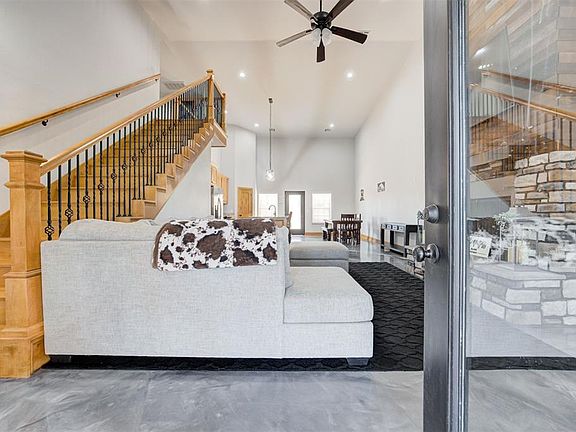 4th image of 6005 Lindberg Ln