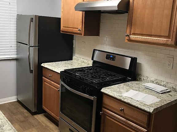 4th image of 5027 Buffalo Ave APT 6