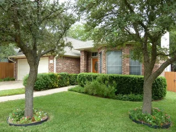 8404 Laughing Water Ln, Round Rock, TX 78681