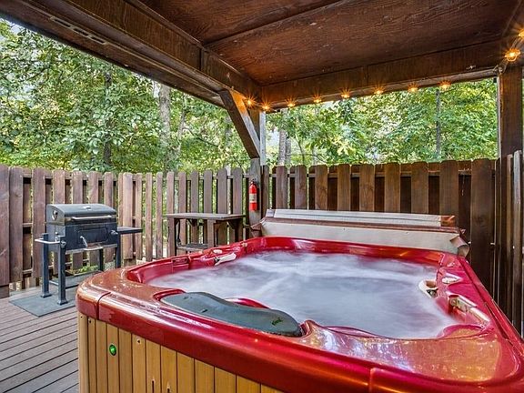 5th image of 52 Fireside Ln