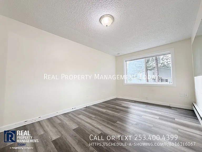7505 156th St E — Photo 8
