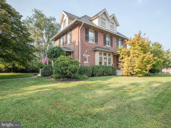 24 S Hess St, Quarryville, PA 17566