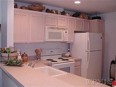 5th image of 359 Central Park Ave APT D