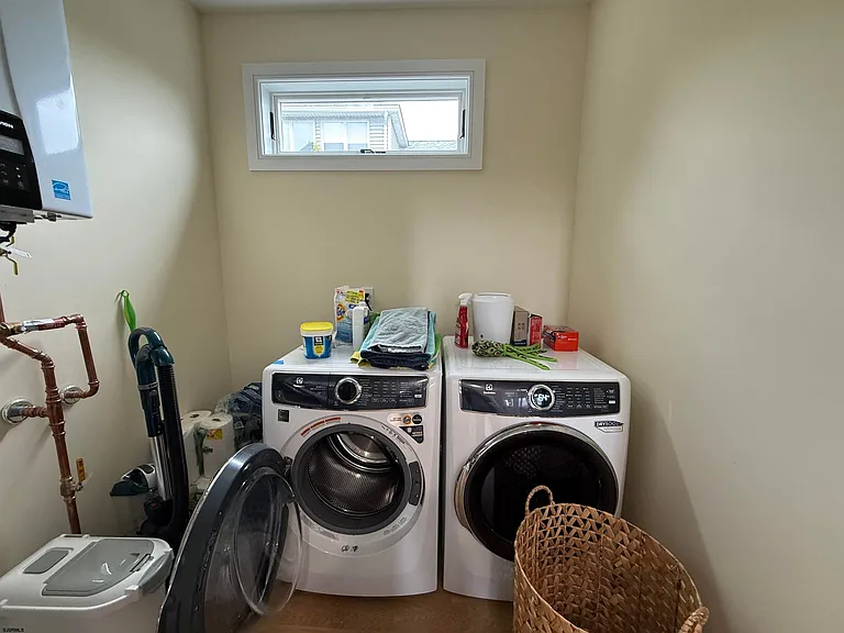 7607 Burk Ave — Photo 22