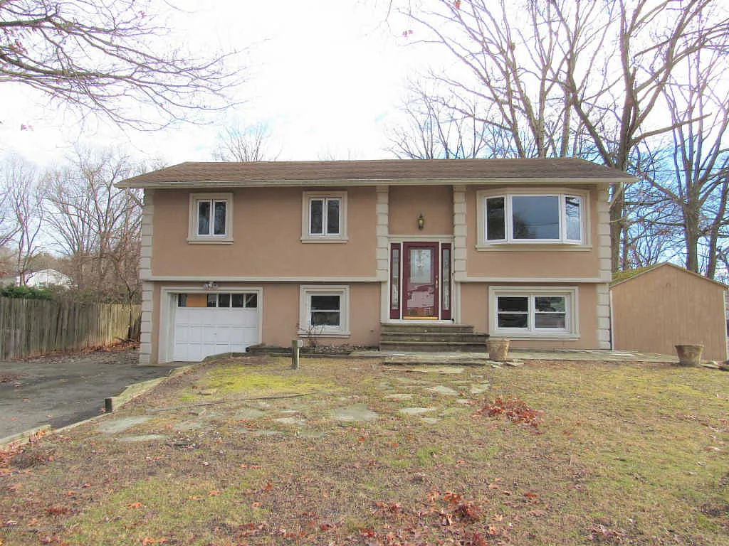 651 Montana Dr photo 1