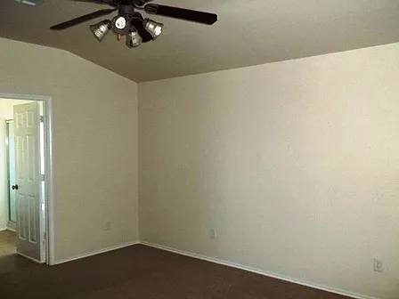 4 bed, 2.5 bath, 2129 sqft, $1,895 — Photo 4
