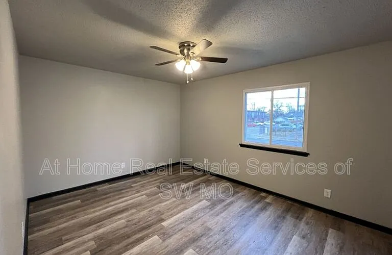 1242 E Cherry St #204 — Photo 8
