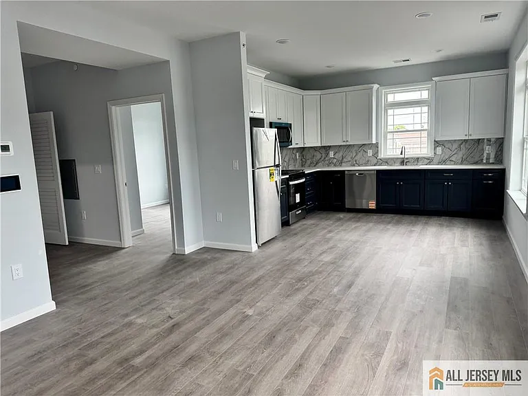 617 Lincoln Blvd #2B — Photo 4