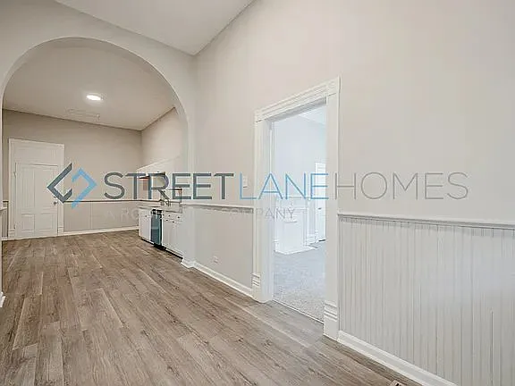3 bed, 1.0 bath, 1567 sqft, $872 — Photo 3
