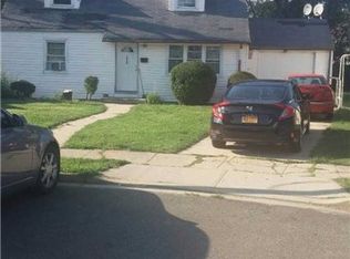 1029 Knabbe Ct, Uniondale, NY 11553
