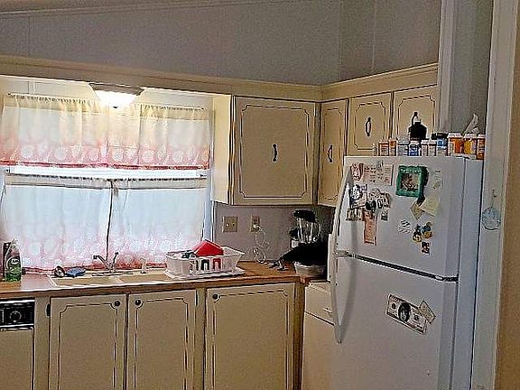 3rd image of 8839 Harland Dr