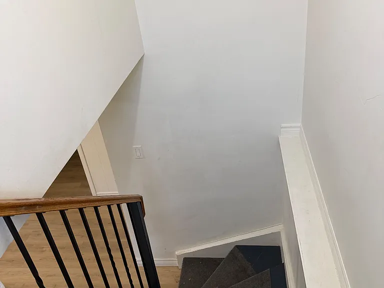 12 Wardencourt Dr #LOWER — Photo 13