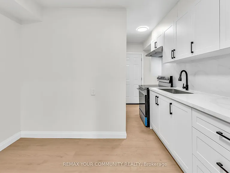 1822 Saint Clair Ave W #B — Photo 14