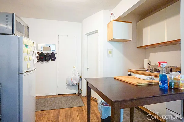 Rented by City Connections Realty | media 18