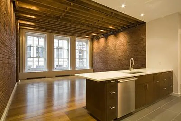 Rented by Mark David | media 18