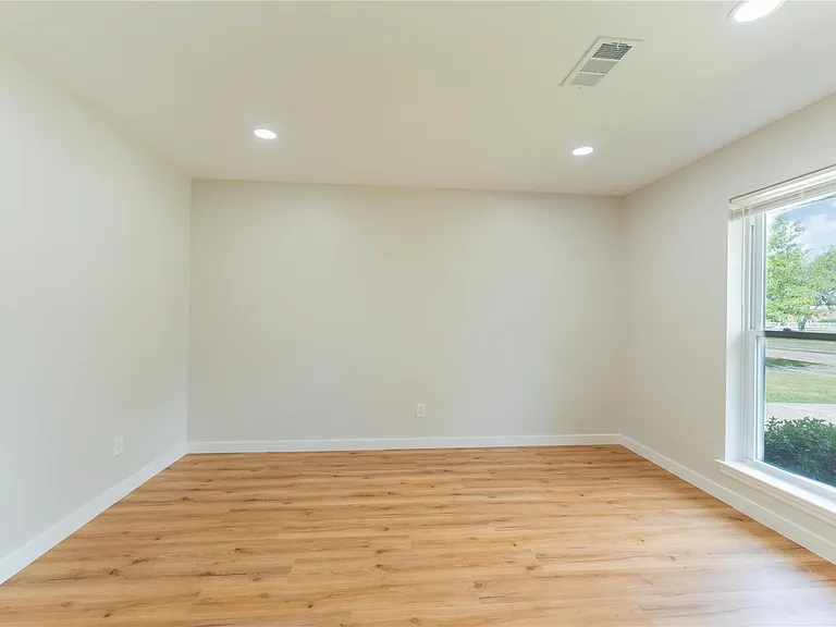 6119 S Braeswood Blvd — Photo 8
