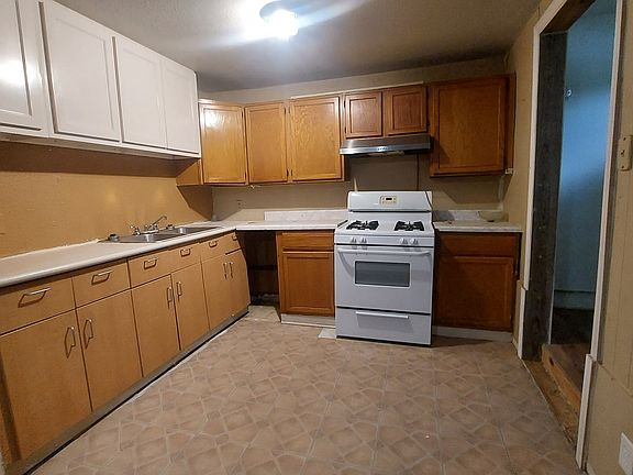 3rd image of 2843 CASTROVILLE RD