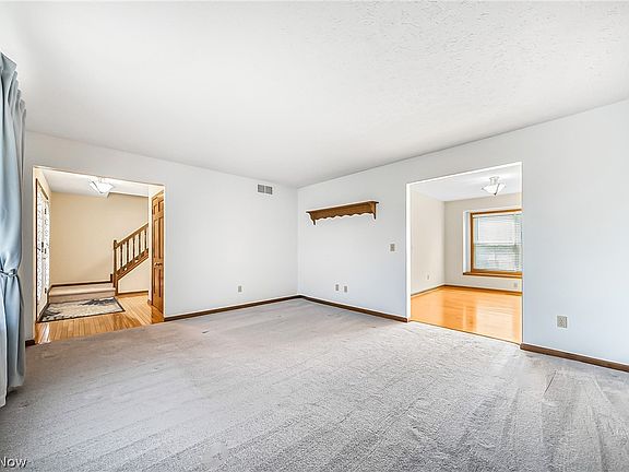 5th image of 34776 Deer Run Dr