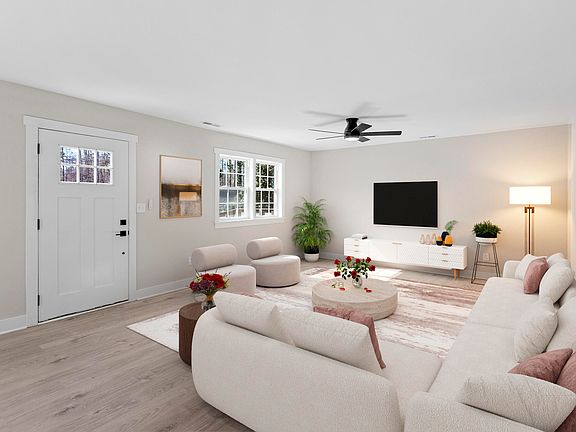 2nd image of 1117 Savannah Dr