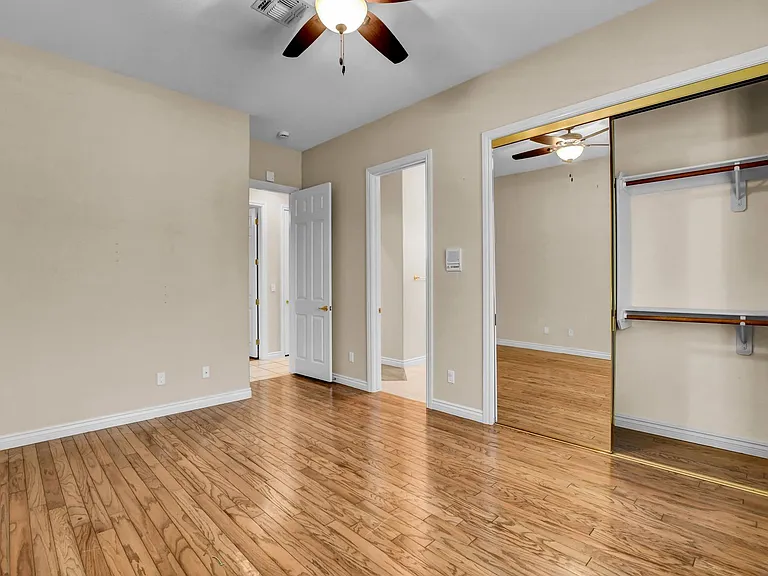 9101 Crystal Lake Ct — Photo 51