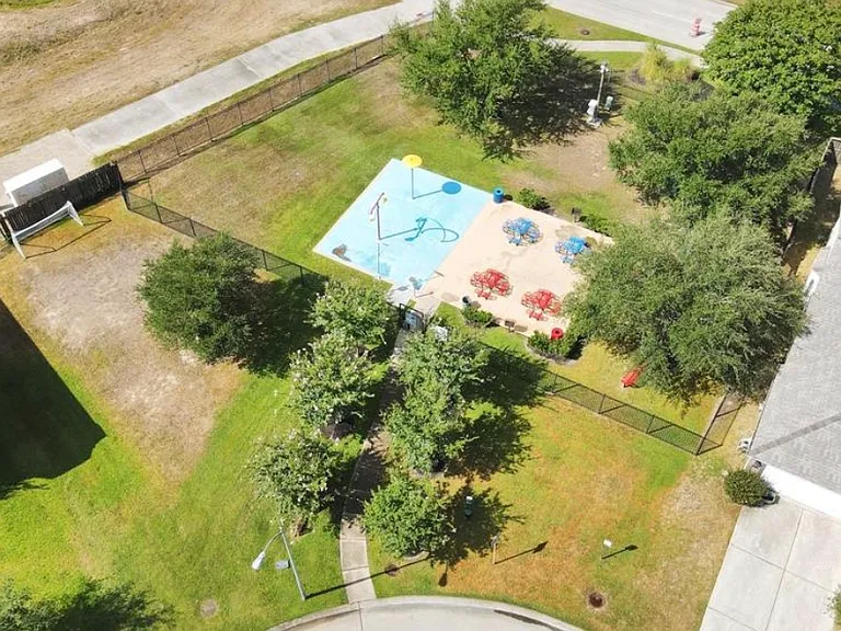 923 Doubletree Glen Dr — Photo 24