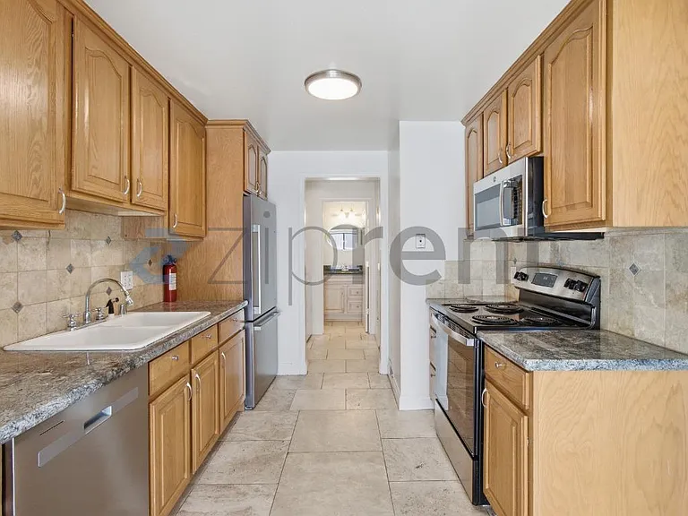 1696 London Cir — Photo 10