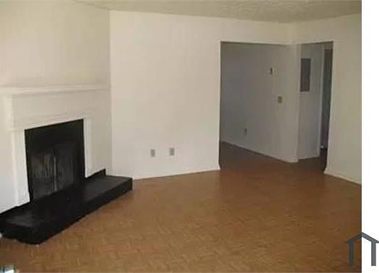 2nd image of 1872 Patterson Ct