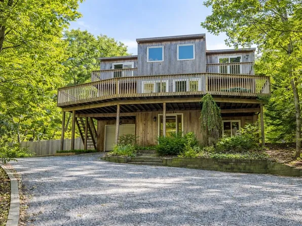 48 Island View Drive W, Sag Harbor, NY 11963