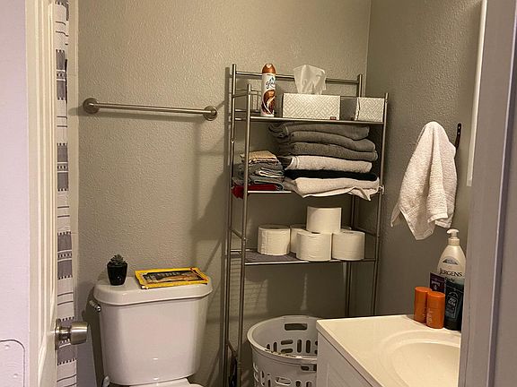 5th image of 1314 E Grayson St APT 5